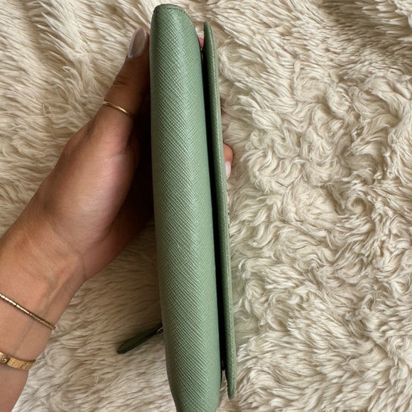 Prada large saffiano leather wallet in teal/aqua - Picture 3 of 13